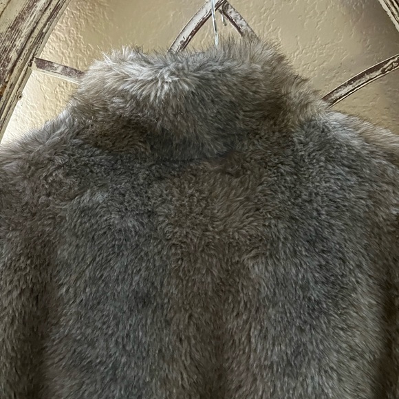 Jacques Saint Laurent Faux Fur Vintage 3/4 Coat Size Medium Color Gray. … - Picture 6 of 9